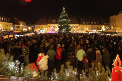 Foto des Albums: Wittstocker Weihnachtsmarkt und Abendspaziergang (07.12.2013)