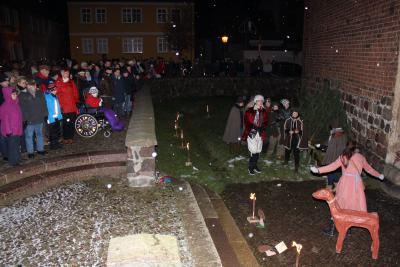 Foto des Albums: Wittstocker Weihnachtsmarkt und Abendspaziergang (07.12.2013)