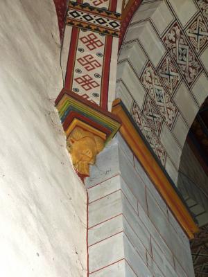 Schweinskopf im Altarrraum als Zeichen des Teufels 