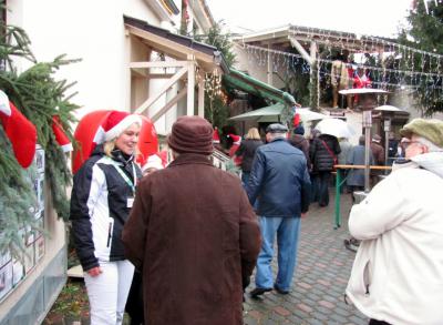 Foto des Albums: Impressionen vom Adventsmarkt für einen guten Zweck auf dem Hof der Familie Opitz-Voigt (19. 12. 2013)