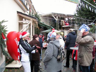 Foto des Albums: Impressionen vom Adventsmarkt für einen guten Zweck auf dem Hof der Familie Opitz-Voigt (19. 12. 2013)