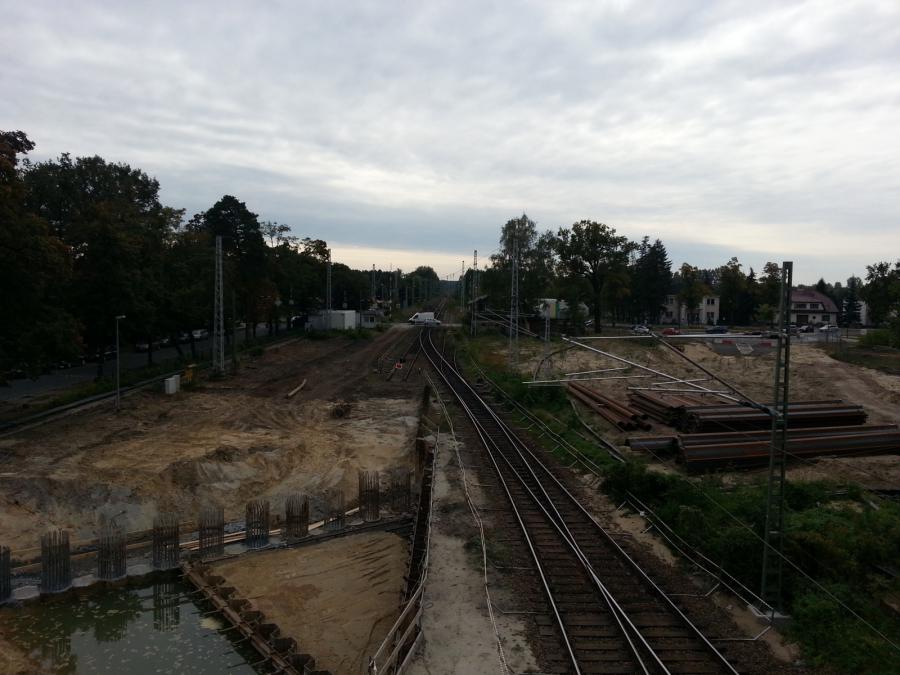 Bild: © Foto: J. Mühlmann-Skupien - Bahnübergangsbeseitigung 10/2013