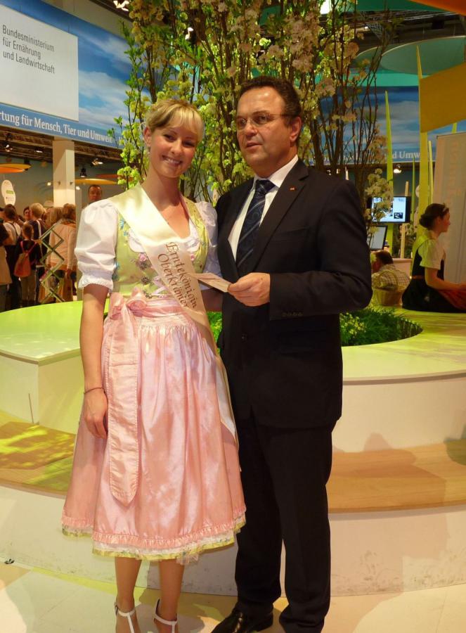 Bild: Jennifer und der Minister