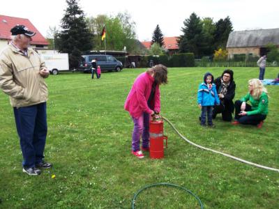 Foto des Albums: Maibaumaufstellen (01. 05. 2013)