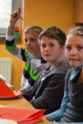 Foto des Albums: Bundestagsabgeordnete Jana Schimke zu Gast bei den Reporterkids