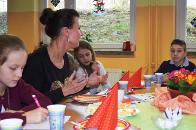 Foto des Albums: Bundestagsabgeordnete Jana Schimke zu Gast bei den Reporterkids