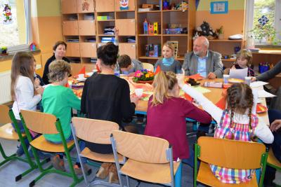 Foto des Albums: Bundestagsabgeordnete Jana Schimke zu Gast bei den Reporterkids