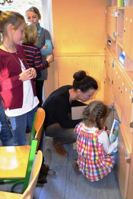 Foto des Albums: Bundestagsabgeordnete Jana Schimke zu Gast bei den Reporterkids