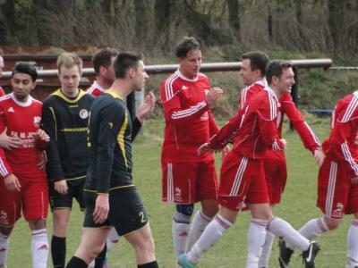 Foto des Albums: TuS - HSV