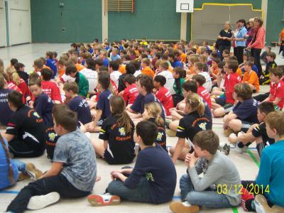 Foto des Albums: Jugend trainiert für Olympia „Zweifelderball“ der Grundschulen (12. 03. 2014)