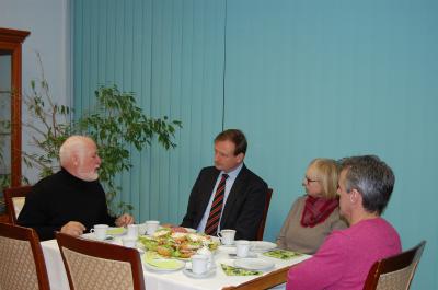 Herrn OVR DVM Frank Ehlert und Hans- Georg von der Marwitz (v.l.n.r.) 