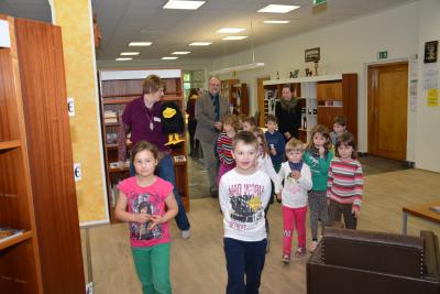 Foto des Albums: Einweihung der neuen Kinderbuchabteilung in der Stadtbibliothek