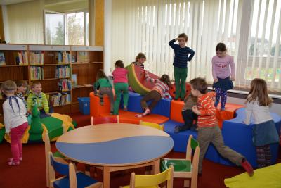 Foto des Albums: Einweihung der neuen Kinderbuchabteilung in der Stadtbibliothek