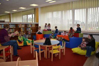 Foto des Albums: Einweihung der neuen Kinderbuchabteilung in der Stadtbibliothek