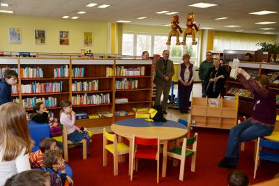 Foto des Albums: Einweihung der neuen Kinderbuchabteilung in der Stadtbibliothek