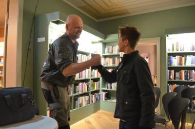 Foto des Albums: Profiangler Matze Koch stellt sein Buch in der Bibliothek im Kontor vor (08.04.2014)