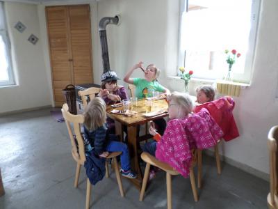 Foto des Albums: Wandertag zum „Grünen Klassenzimmer“ im Weidencamp