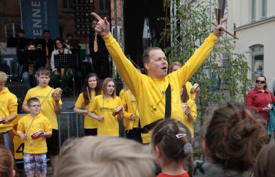 Foto des Albums: SAMBAtucada beim Stadtfest Parchim