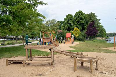 Foto des Albums: Bilder zur Spielplatzeinweihung vom 4. Juni 2014
