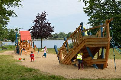 Foto des Albums: Bilder zur Spielplatzeinweihung vom 4. Juni 2014