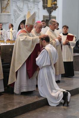 Foto des Albums: Priesterweihe von Paul Reder (11.06.2014)