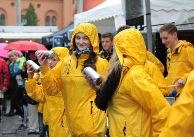 Foto des Albums: Schweriner Nachtläufer mit Trommelklängen angespornt