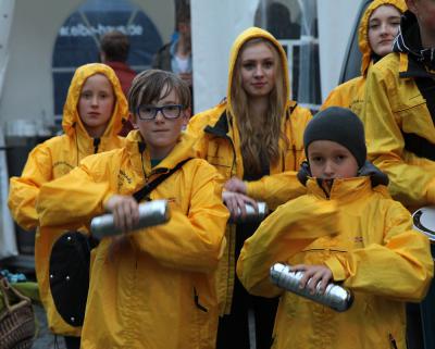 Foto des Albums: Schweriner Nachtläufer mit Trommelklängen angespornt