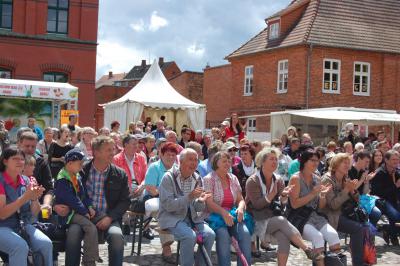 Foto des Albums: Rock-Pop-Ensembles gestalten Lindenfest mit