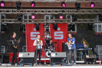 Foto des Albums: Rock-Pop-Ensembles gestalten Lindenfest mit