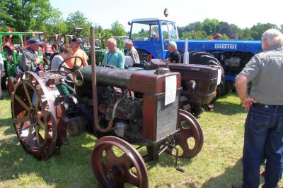 Foto des Albums: Traktortreffen und Dorffest in Waltersdorf