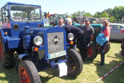 Foto des Albums: Traktortreffen und Dorffest in Waltersdorf