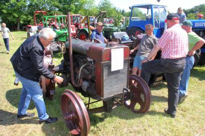 Foto des Albums: Traktortreffen und Dorffest in Waltersdorf