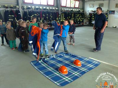 Foto des Albums: Abschlussübung AG Feuerwehr der Kita Zwergenland