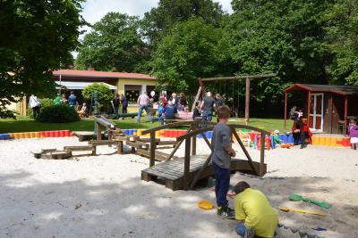 Foto des Albums: Eröffnung Krippe Lappwaldzwerge