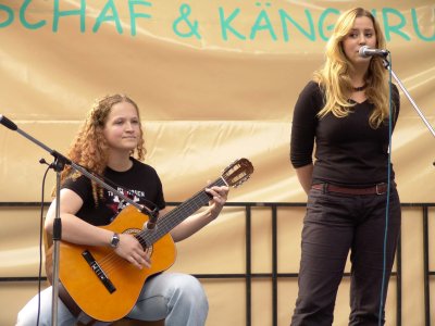 Foto des Albums: Affe, Schaf und Känguruh - Straßenfest in Potsdam West (04.06.2005)
