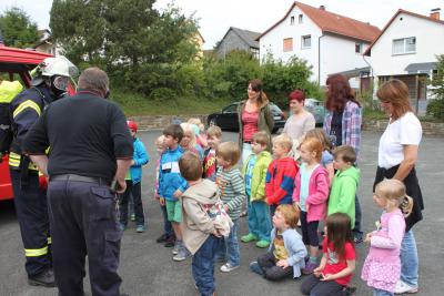 Foto des Albums: Praktischer Teil der Brandschutzerziehung in der Kita "Regenbogen" (03. 07. 2014)