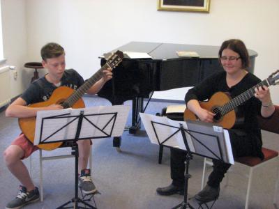 Foto des Albums: Elternvorspiel der Gitarrenklasse von Heike Backhaus