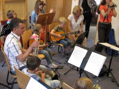 Foto des Albums: IKARUS-Orchester spielt auf