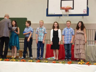 Foto des Albums: Feierliche Zeugnisübergabe für die 6. Klassen
