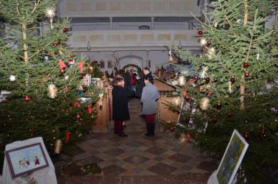 Foto des Albums: Christkindlmarkt /Krippenaustellung 2012