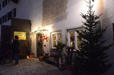 Foto des Albums: Christkindlmarkt /Krippenaustellung 2012