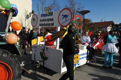 Foto des Albums: Faschingsumzug 2011