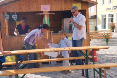 Foto des Albums: Herbstmarkt / Armdrücken 2009