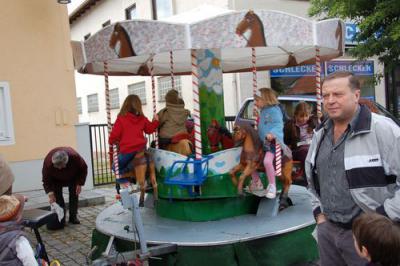 Foto des Albums: Herbstmarkt /Kartrennen 2008