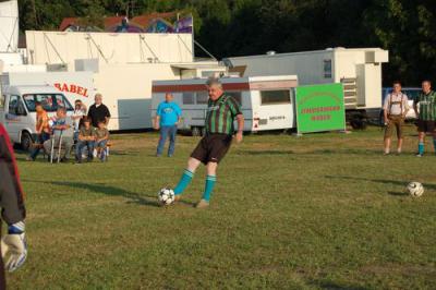 Foto des Albums: Volksfest "7 Meter schießen" 2008