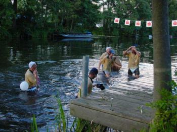 Foto des Albums: Drachenbootrennen 2004 (21.08.2004)