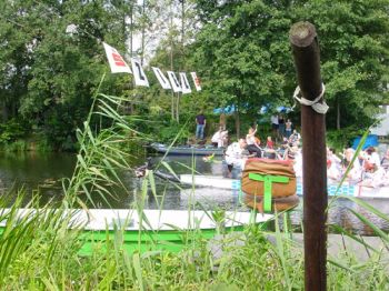 Foto des Albums: Drachenbootrennen 2004 (21.08.2004)
