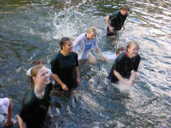 Foto des Albums: Drachenbootrennen 2004 (21.08.2004)