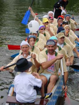 Foto des Albums: Drachenbootrennen 2004 (21.08.2004)