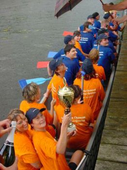 Foto des Albums: Drachenbootrennen 2004 (21.08.2004)